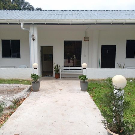 Sukau Tomanggong View Bed & Breakfast 外观 照片